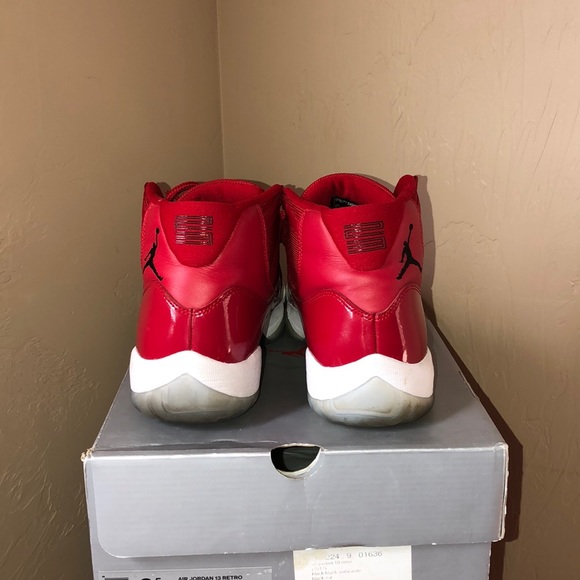 Air Jordan 11’s (Win Like 96) - Picture 6 of 7